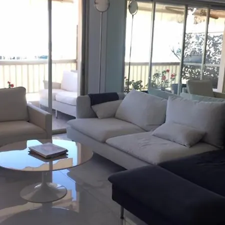 De Standing Face A La Avec Vue Exceptionnelle Sur Les Iles De Lerins Apartment *